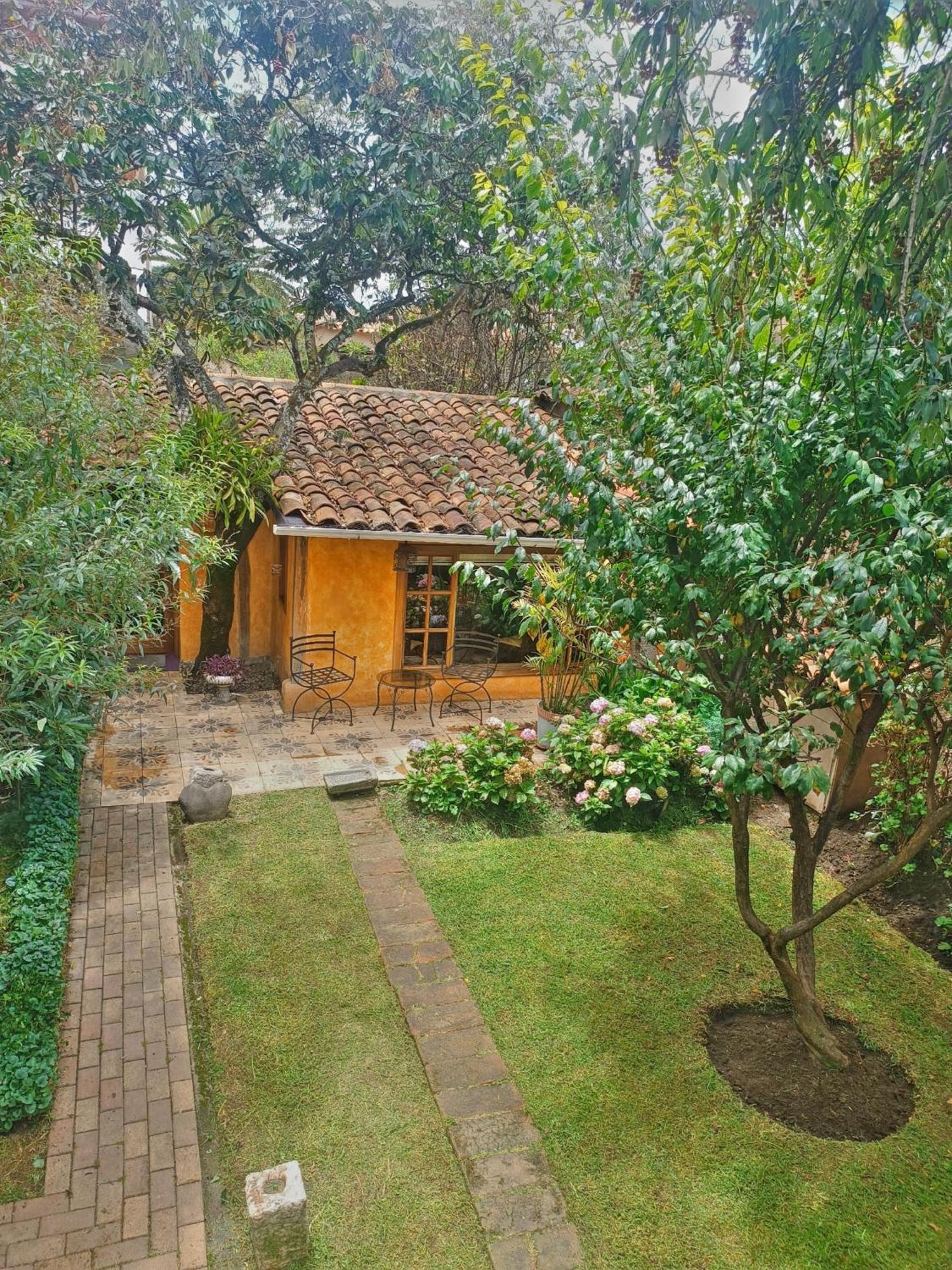 Hotel Boutique Casa Montalvo Cuenca Exterior foto